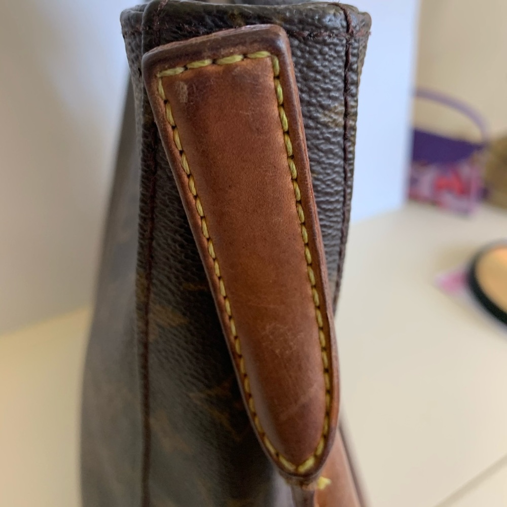 LOUIS VUITTON LOOPING CANVAS BAG - Picture 8 of 15